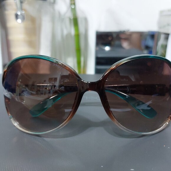 Foster Grant Sunglasses Multi Colored Nice Style - Picture 1 of 8